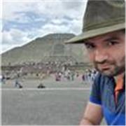 Licenciado en Finanzas, gran conocedor de la historia mundial y de como lo sucedido en el pasado, nos hace lo que somos hoy