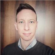 Lavoro con Autocad da tanti anni, ho cominciato all'università fino a diventarne utente autonomo per lavoro.
Lo considero uno strumento che, seppure oggi deve competere con strumenti ben più performanti e avanzati, rimane una base indispensabile di approc