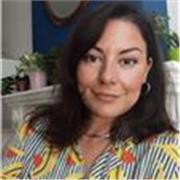 Practical English lessons focused on real-life communication.