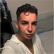 Offro ripetizioni online di lingua italiana.
Sono un ragazzo italiano.
Non abbiate paura di imparare🇮🇹