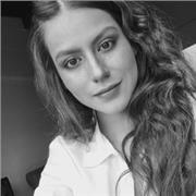 Insegnante madrelingua spagnolo ed inglese. Molto tranquila e paziente