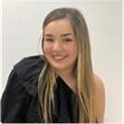 Profesora de educación primaria especializada en Pedagogía Terapéutica y Música. 