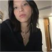 Graduada en Magisterio Educación Primaria, con mención en Educación Musical. Nivel de Inglés avanzado, hábil hasta para Bachiller