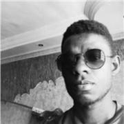 Des cours de maths aux élèves du primaire aux lycéens