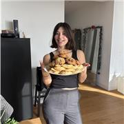 Élève de droit, passionnée d’histoire, avec les spécialités HGGSP et SES au lycée, sur Nice.