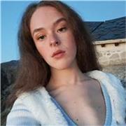 Profesora de psicología, español para extranjeros e inglés, con dos años de experiencia, ofrece clases online y presenciales