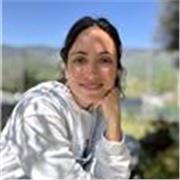 Educadora social con experiencia en autoconocimiento integral, enfocada en desarrollo personal, psicología positiva y mindfulness