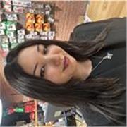 Nativa española con nivel B1 en inglés apasionada de los idiomas y de enseñar.