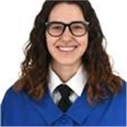 Profesora de inglés entusiasta y con ganas de enseñar, daría clases a niños de todas las edades. Actualmente formando el C1