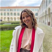 Educatrice laureata offre doposcuola, supporto educativo, baby-sitting e accompagnamento scolastico sicuro.