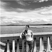 Profesora de apoyo escolar de inglés para niños y adolescentes