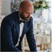 Hai tutti gli strumenti necessari per avventurarti nel settore eventi? 
Ho scelto di supportare persone che desiderano cambiare lavoro o diventare liberi professionisti del settore con un pacchetto che li guidi verso scelte e valutazioni obiettive.