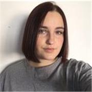 Profesora de inglés, actualmente estudiante de la carrera. Me apasiona el idioma y puedo ser de gran ayuda
