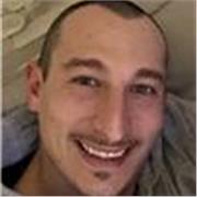 Sono un geometra di 35 anni e lavoro da 13 anni come analista dati geometrici, se hai bisogno di aiuto con i compiti, ci sono! 