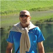 Insegno diritto civile e processuale civile per studenti universitari. Insegno diritto ed economia politica per istituti superiori