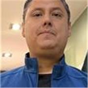 Profesor de inglés online para adultos. Clases personalizadas, enfoque práctico, horarios flexibles. Mejora tu inglés hoy