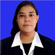 Profesor de historia y lenguaje que imparte clases a estudiantes de todas las edades