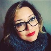 Uso del pacchetto Adobe, Illustrator, Photoshop, rapporto con i clienti per centrare al meglio l'obiettivo