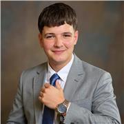 Estudiante de bachillerato, con C2, y tiempo libre para estudiantes queriendo mejorar su inglés.