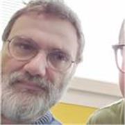 Docente di ruolo, specializzato su sostegno, da lezioni di storia , filosofia e italiano anche ad alunni con DSA
