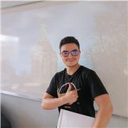 Étudiant donnes des cours de chimie de la 6ème à la terminale