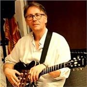 Sono un'insegnante di madrelingua inglese con trent'anni di esperienza a tutti i livelli.  Take on the world!