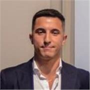 Soy una persona joven pero con algo de experiencia en el ámbito de dar clases desde primaria hasta bachillerato.
Actualmente estoy finalizando mis estudios en Ingeniería Mecánica (solo me falta presentar el TFG en los proximos meses) en la Universidad de