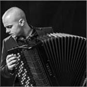 Insegnante di musica/fisarmonica