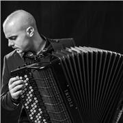 Insegnante di musica/fisarmonica