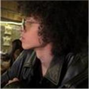 Soy Alejandro, actualmente estoy estudiando física en la udea y piano en la Débora Arango, siempre me gusta apoyar y enseñar!