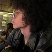 Soy Alejandro, actualmente estoy estudiando física en la udea y piano en la Débora Arango, siempre me gusta apoyar y enseñar!