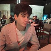 Estudiante que refuerza materias como Ingles, Catalan, Castellano, etc