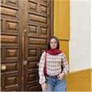 Profesora de dibujo u otras materias a niños entre un rango de edad entre 3 y 12 años