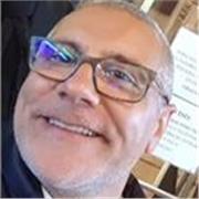 Peofesional con más de 25 años de experiencia, liderando equipos