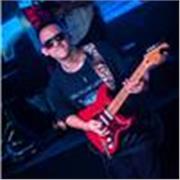 ¡Aprende Guitarra en Vivo! Clases Presenciales de Guitarra para Todas las Edades en Cali