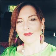 Docente madrelingua impartisce lezioni di italiano ad apprendenti non nativi