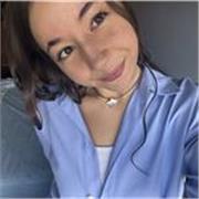 Graduada en Periodismo por la Universidad de Santiago de Compostela. 