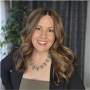 Encouraging, relatable, and engaging coach who is passionate about helping people grow in confidence, communication & leadership.