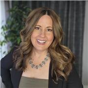 Encouraging, relatable, and engaging coach who is passionate about helping people grow in confidence, communication & leadership.