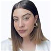 Profesora de primaria, apta para dar clases de niños de 6 a 12 años.