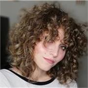 accompagno bambini e ragazzi delle scuole medie e superiori nello studio della materia con un approccio creativo e semplice.