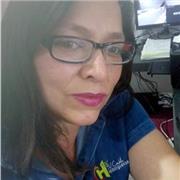 Profesora de español imparte clases a cualquier edad