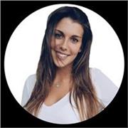 Graduada en Marketing, Publicidad y Relaciones Públicas, doy clases de español y catalán. Soy de Barcelona y tengo nivel nativo en ambos idiomas y un nivel B2 en inglés