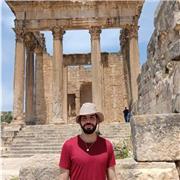 Soy graduado en historia y quiero realizar un máster de profesorado. Me gusta enseñar y explicar de forma amena la historia así como modo de afrontar su estudio mediante: esquemas, resúmenes y tablas cronológicas.