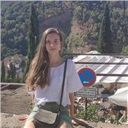 Estudiante con honores, que pretende transmitir su conocimiento y ayudar motivando hacia el disfrute del estudio