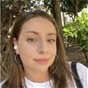 Hola! Viví por 6 años en Inglaterra, puedo ayudar à hablar mejor él inglés hablado y también gramaticalmente :) clases online