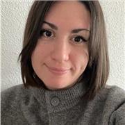 Profesora titulada en Química con el Máster en educación secundaria/bachillerato. Doctora en Química Orgánica