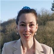 Romancière, je vous propose des cours de conception et d'écriture puis un soutien personnel pour l'exploitation de vos écrits, que vous vouliez améliorer votre niveau rédactionnel ou reviez d'écrire un roman, une nouvelle, une novella et d'être publié.