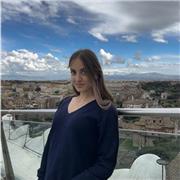 Offro ripetizioni individuali di italiano e matematica principalmente, ma mi presto nell’offrire aiuto compiti online pomeridiano