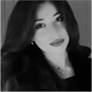 Profesora particular de matemáticas con 2 años de experiencia que ofrece clases a niños desde primaria hasta bachillerato. 